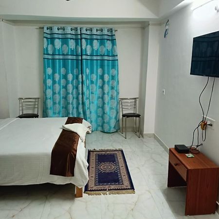 Hotel Atithi Grand Гувахати Экстерьер фото