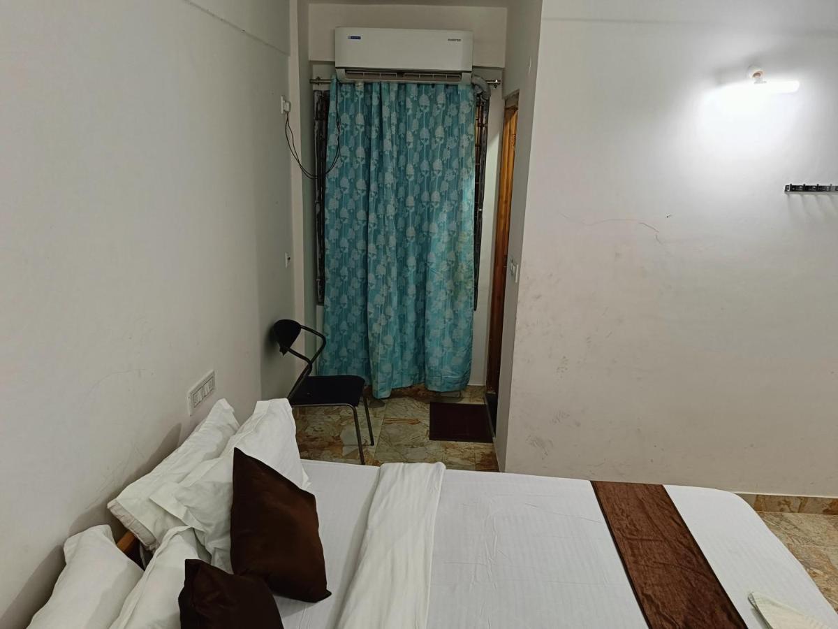 Hotel Atithi Grand Гувахати Экстерьер фото