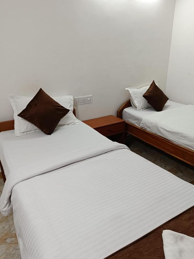 Hotel Atithi Grand Гувахати Экстерьер фото